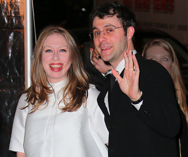 Chelsea Clinton with her husband in happy mood