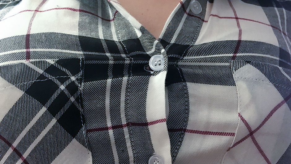 How To Fix Button Gaps How To Keep Shirts From Puckering Shefinds