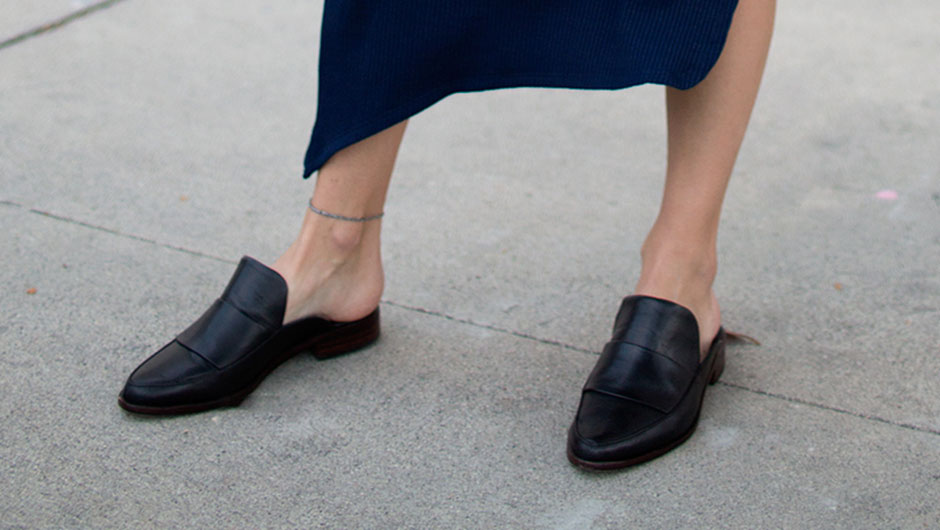 backless loafers