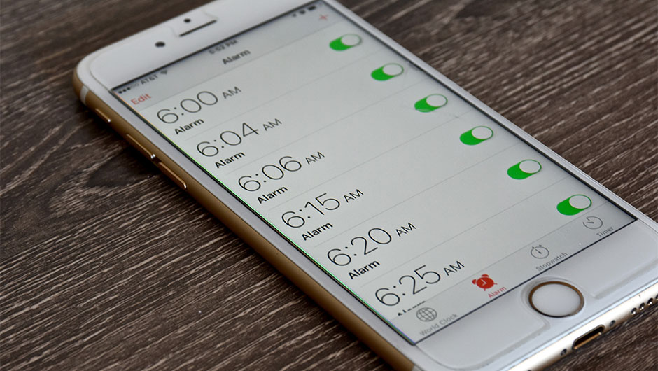 Why You’re Not Using The iPhone Alarm Correctly, According To A Doctor