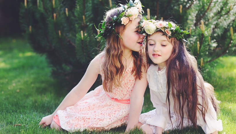 How To Entertain Kids (And Adults!) At Your Wedding - SHEfinds