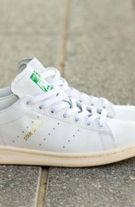 how to keep stan smiths clean