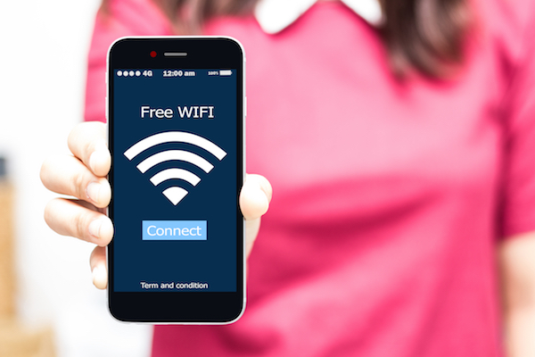 The Scary Downside To Using Public Wi-Fi On Your iPhone - SHEfinds