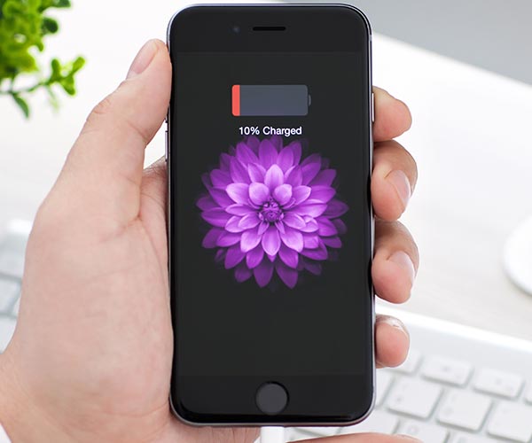 The One Thing You Should Never Do When Your iPhone Is On Low Battery