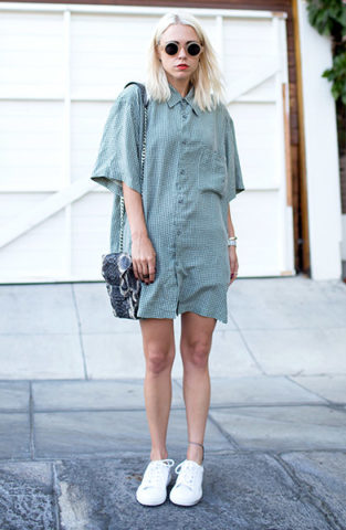 How To Style An Oversized Shirt 5 Ways - SHEfinds