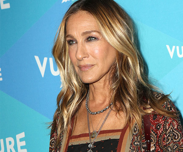 Sarah Jessica Parker Just Chopped All Of Her Hair, And We Don’t Know ...