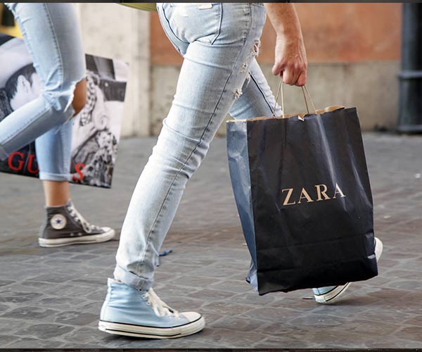 women zara shoppers