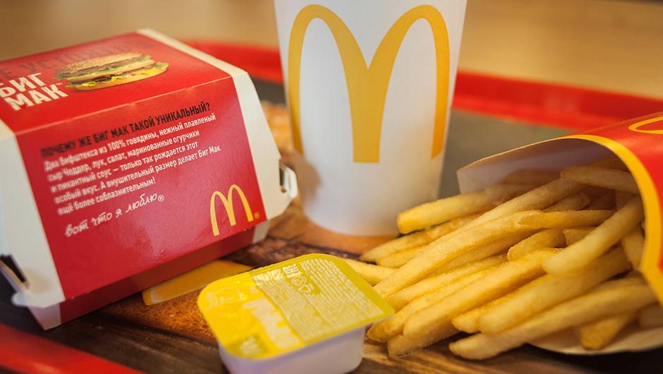 4 Foods You Should Eat At McDonald’s (They’re Under 400 Calories