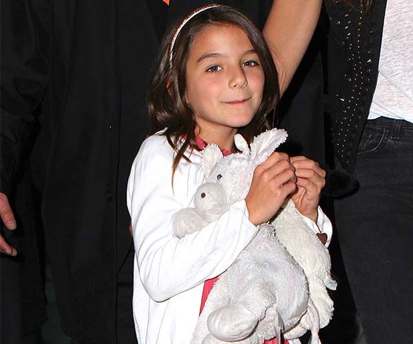 suri cruise 4