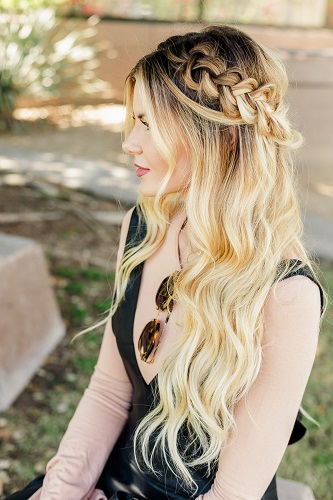 Upgrade Your Holiday ‘Do With One Of These Stunning Party Hairstyles ...