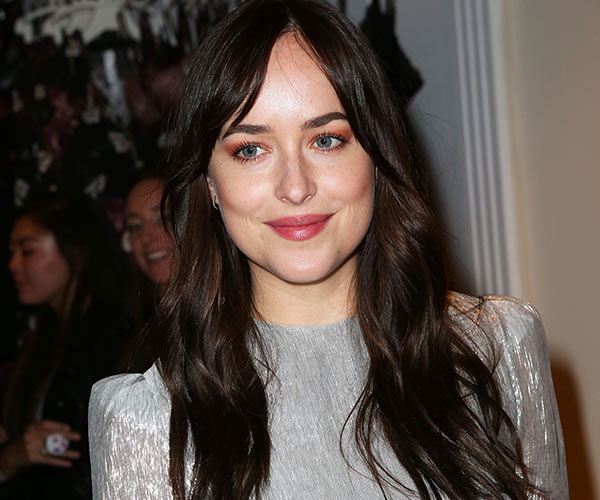 dakota johnson curtain bangs