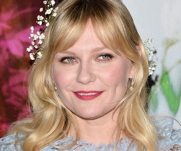 What Are Curtain Bangs? 17 Celebrity Hairstyles You’ll Want To Copy ...