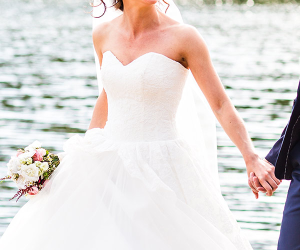 Strapless wedding dress