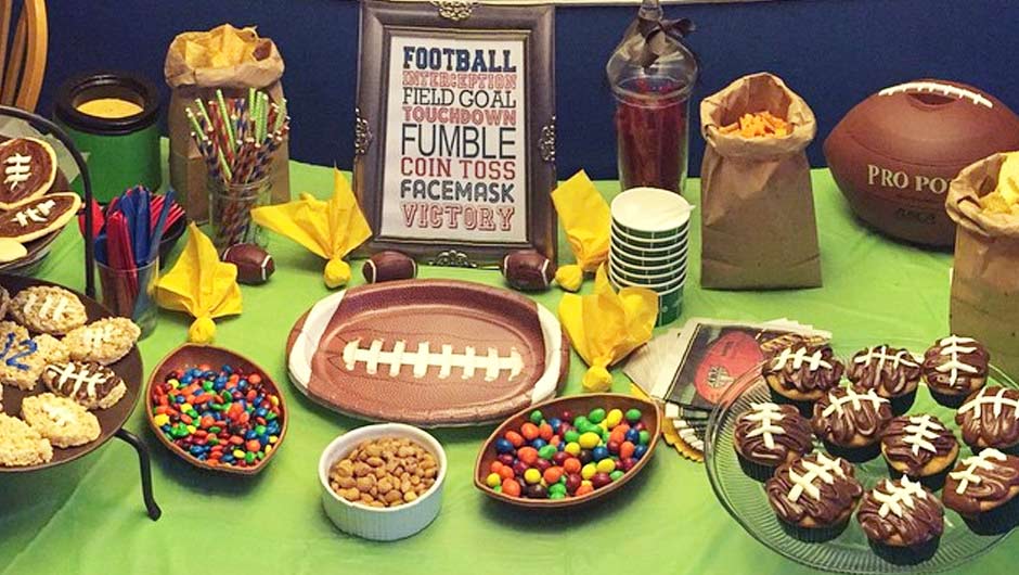 6 Super Bowl Party Ideas For People Who Aren’t The *Biggest* Football ...