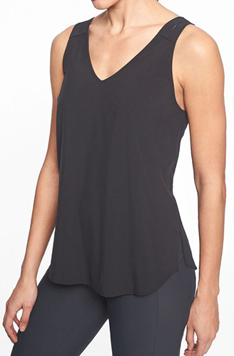These Are The Best Long Workout Tops To Cover Your Camel Toe - SHEfinds