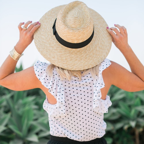 Nordstrom Shoppers Love This Ruffle Sleeve Tank–Get One ASAP While It’s ...