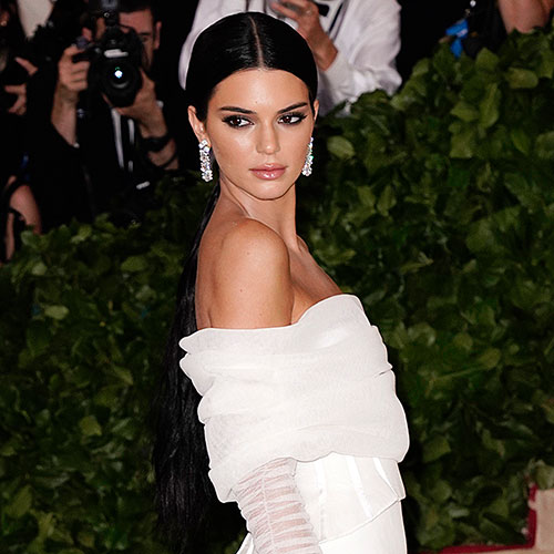 Kendall Jenner Just Went Completely Naked On The Red Carpet Were Blushing For Her Shefinds