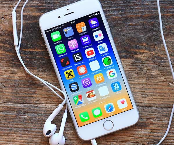 4 Mistakes You Should Never Make When Shutting Down Your iPhone - SHEfinds