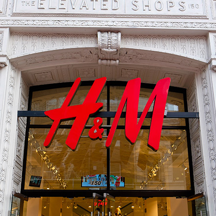 $4 Tops & Sandals? Yes, Please! Here's How To Score At H&M's Epic 4th Of  July Sale - SHEfinds