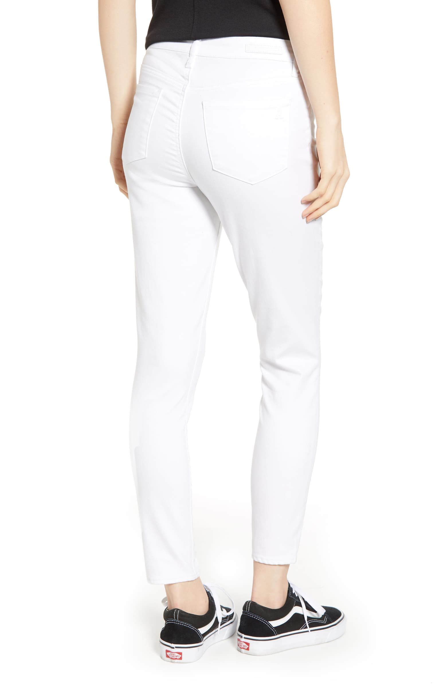 These $38 White Jeans Really Do Look Good On *Every* Woman - SHEfinds