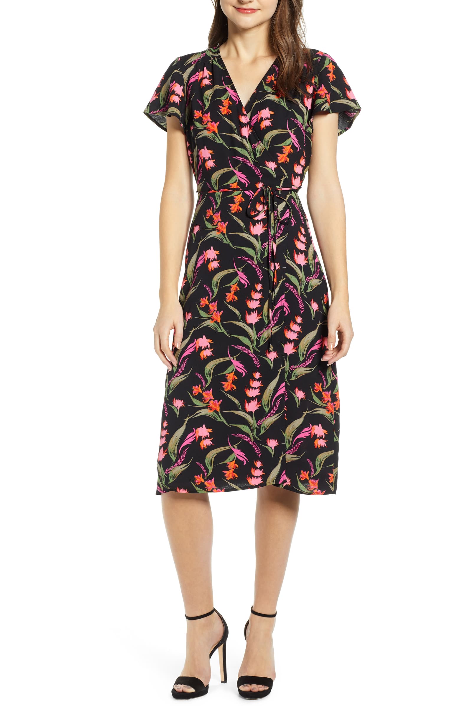 This Wrap Dress Is So Flattering On Every Body Type–Get Yours While It ...