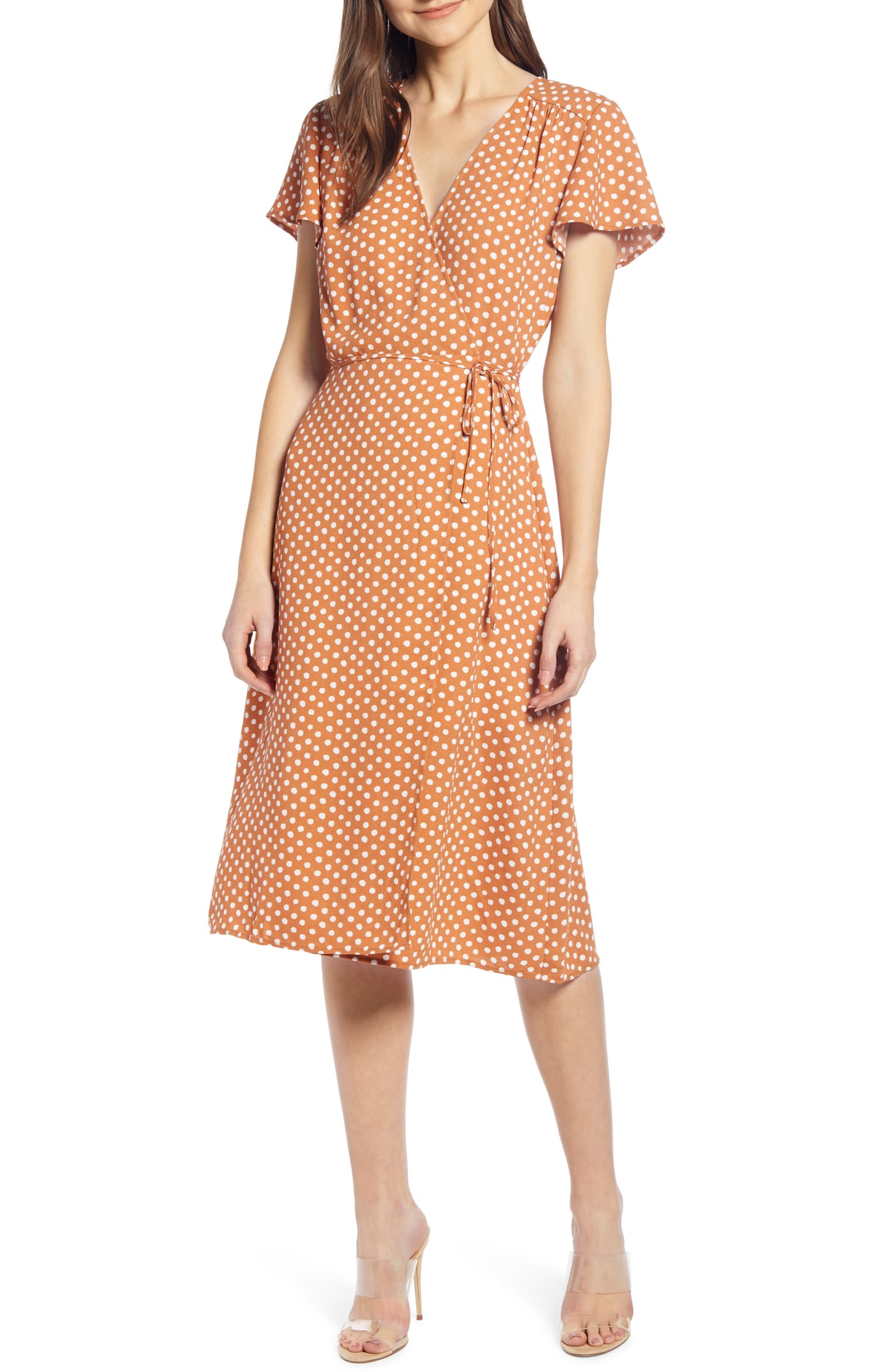 This Wrap Dress Is So Flattering On Every Body Type–Get Yours While It ...