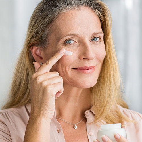 get rid of crows feet with firming night cream moisturizer