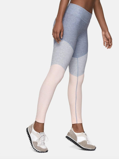 FYI, These Are The Absolute *Best* Leggings To Wear On An Airplane ...