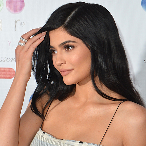 kylie jenner breaks travel ban turks caicos