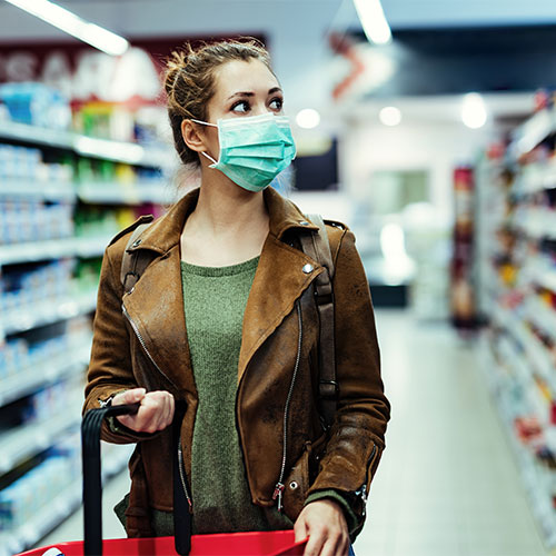 woman grocery shopping