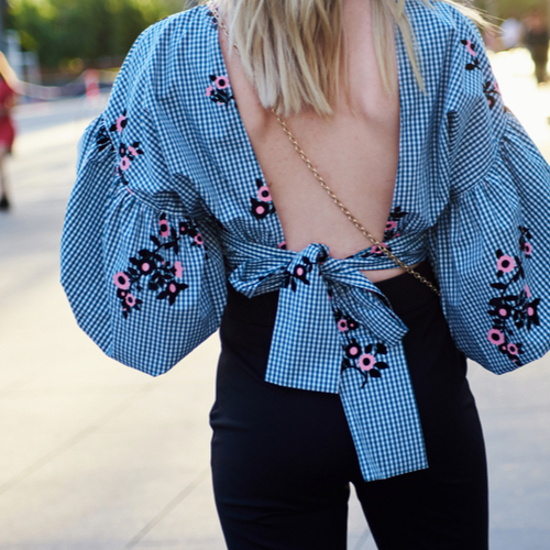 We Never Expected To See Backless Shirts Like THIS– But Now it’s A Huge ...