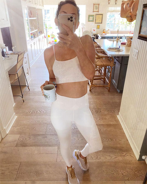 Kate Hudson Just Wore The Tightest Workout Set EVER—It's Practically  See-Through! - SHEfinds
