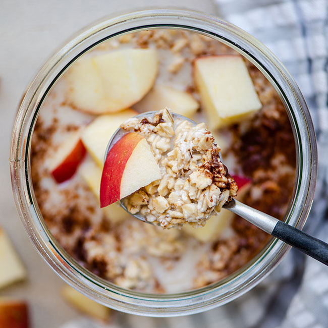 best 5 ingredient overnight oats apple cinnamon