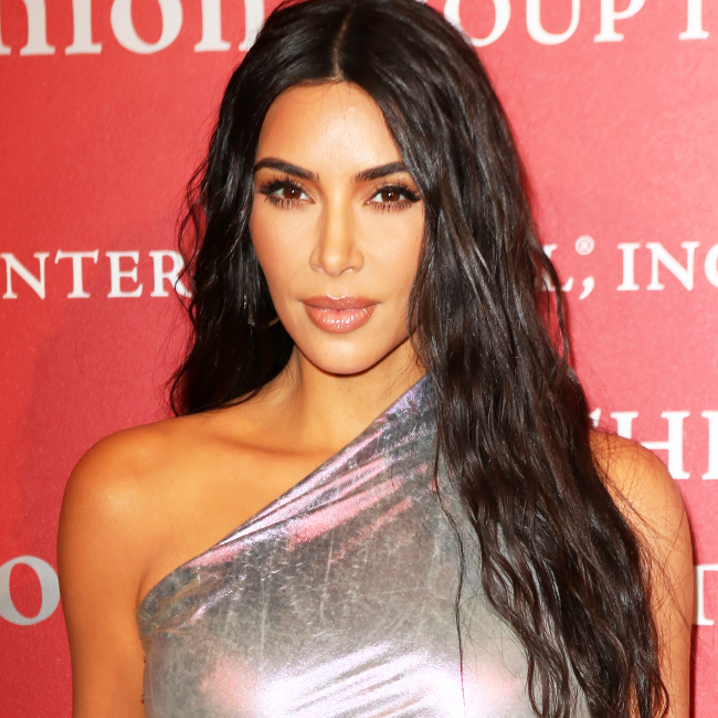 kim kardashian instagram photoshop fail