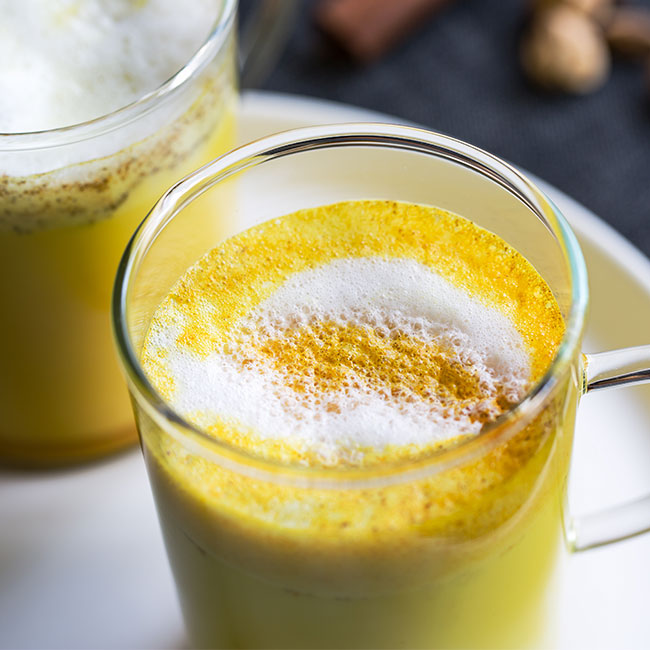 turmeric latte anti inflammatory hot drink boost metabolism