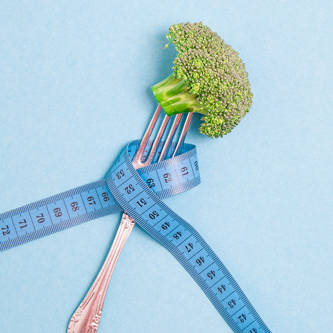 https://www.shefinds.com/files/2022/01/broccoli-weight-loss-concept.jpeg