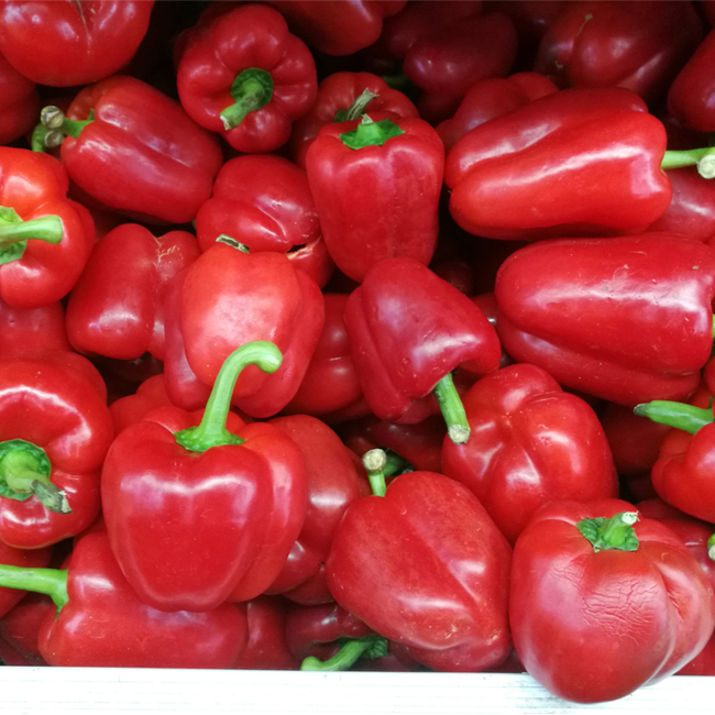 Red Bell Pepper Will Lift Your Mood and 4 Other Valentines Foods