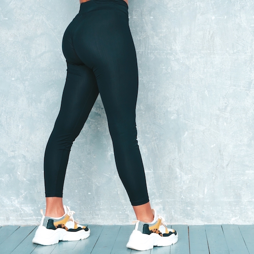 These $14 Leggings Have Over 50,000 Five-Star Reviews On  - SHEfinds