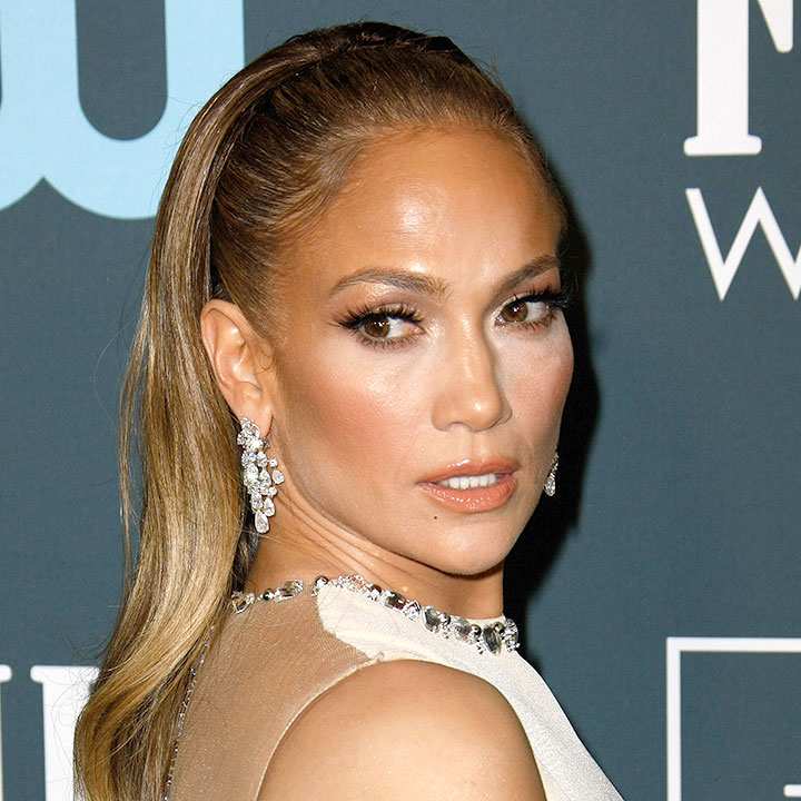 Jennifer Lopez, Gwyneth Paltrow, and More Celebs Are Wearing Baggy