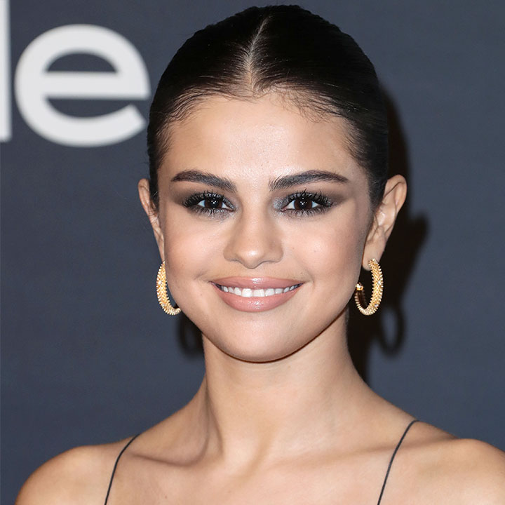 Selena Gomez Flashes Her Super Fit Bod In An Amazing Swimsuit