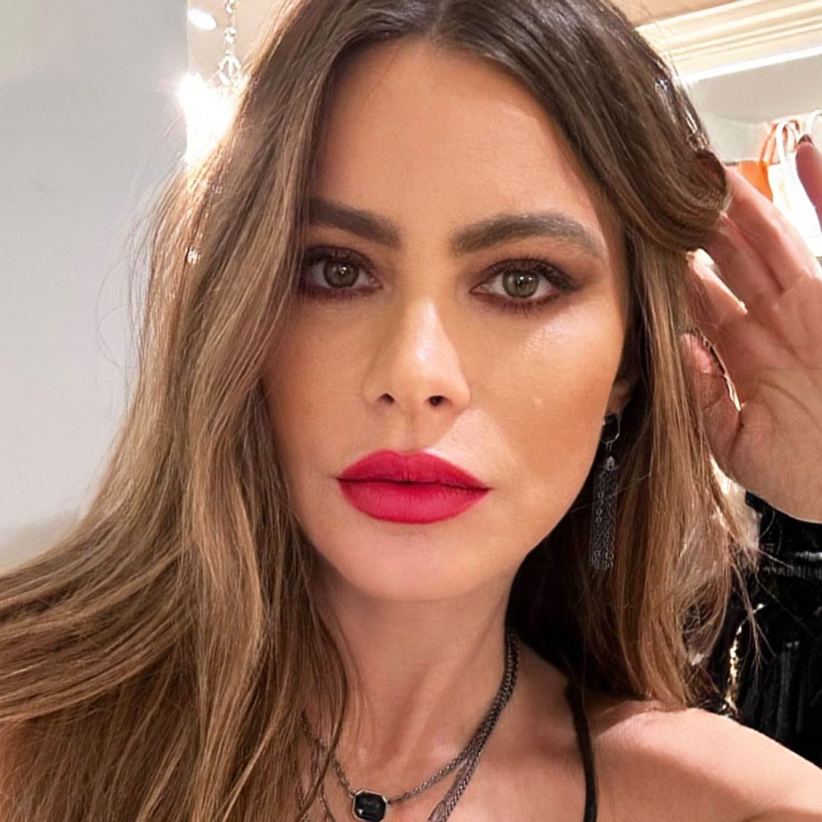 Sofia Vergara Accidentally Wears Two Different Earrings To Work