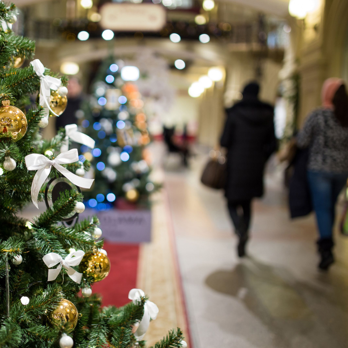 What Stores Are Open On Christmas Eve The Best Places To Do Last