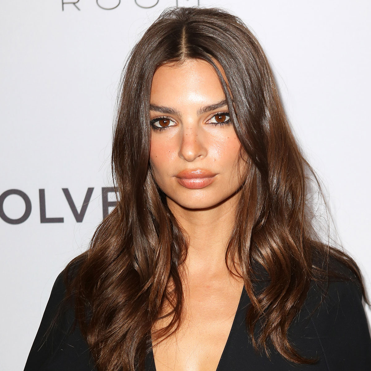 Emily Ratajkowski Struts Her Stuff In A Slinky Pink Versace Gown - SHEfinds