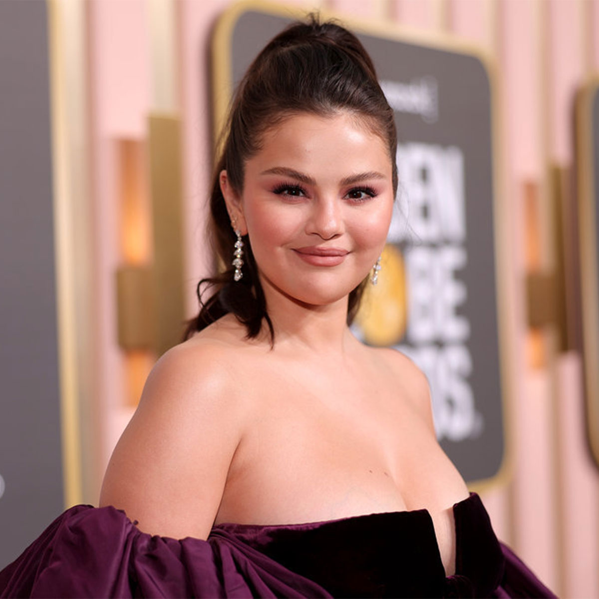 Fans Think Selena Gomez Had 'Cat Eye Surgery' After Her Appearance At The Golden Globes - SHEfinds