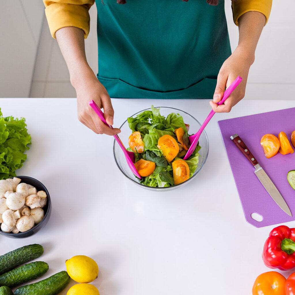 https://www.shefinds.com/files/2023/01/making-a-salad-at-home-1024x1024.jpg