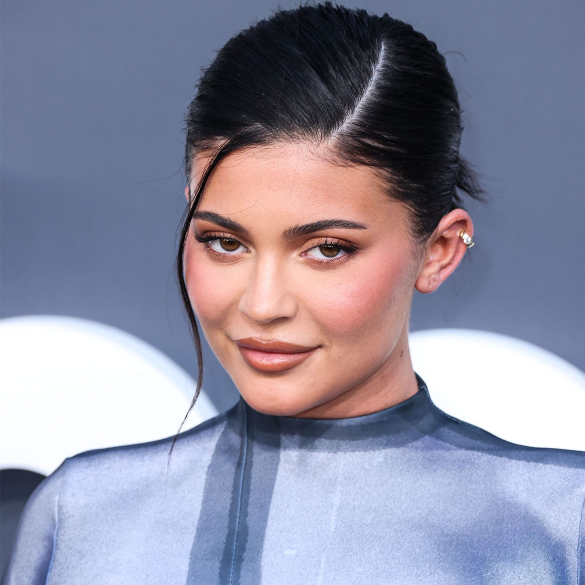 People Are Slamming Kylie Jenner For Wearing This Noose Necklace