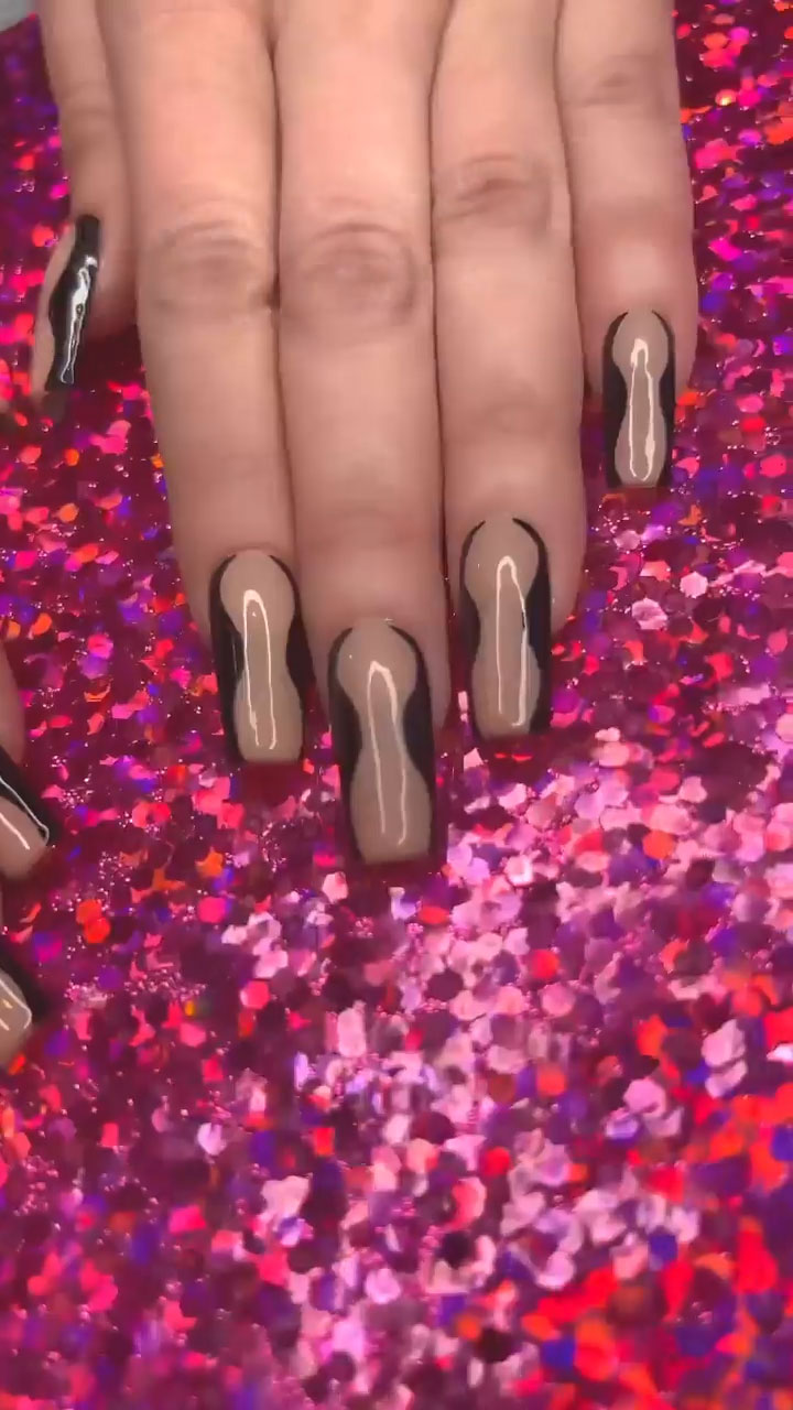 hourglass-nail-art-euphoria