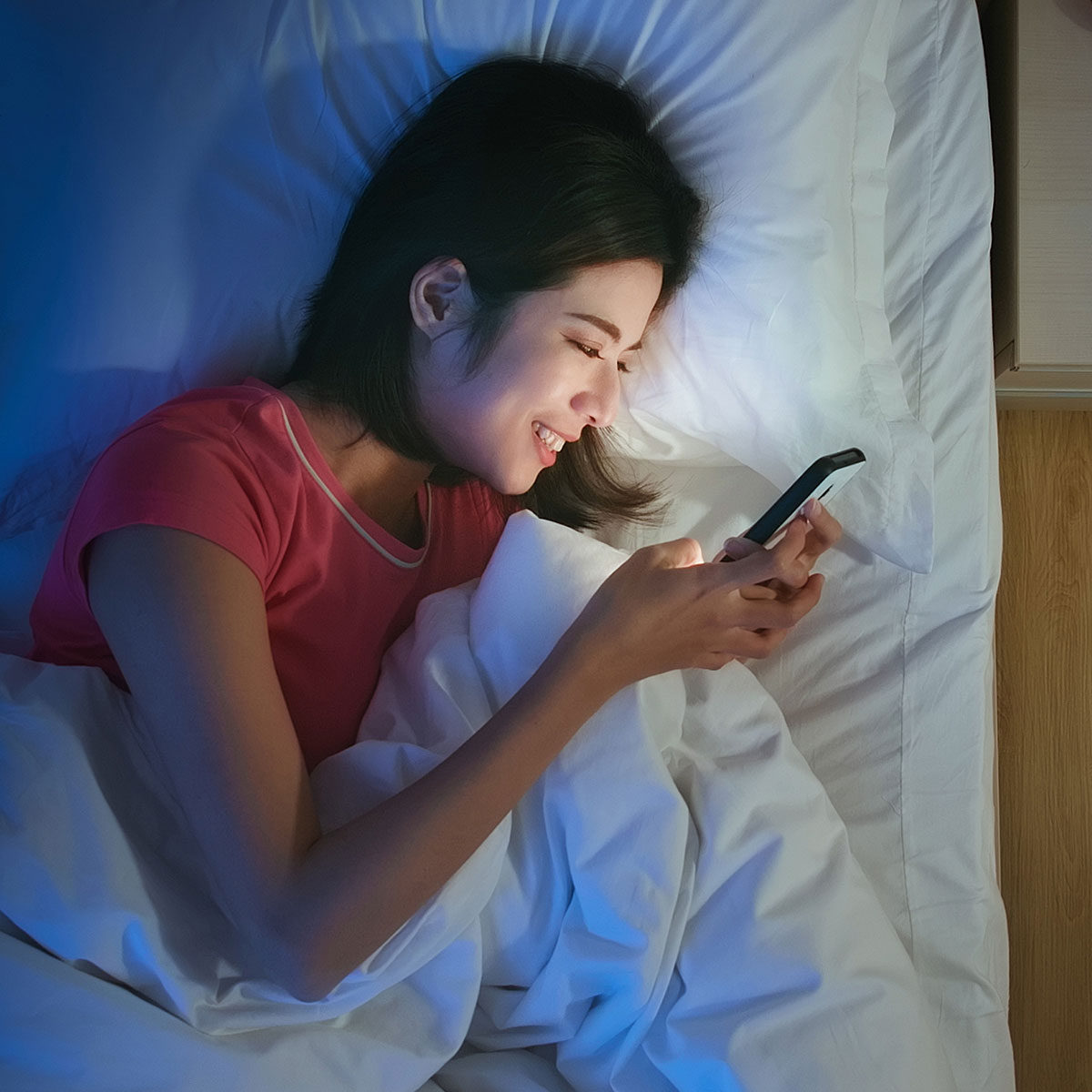 How to Use the iPhone Blue Light Filter and Get Better Sleep