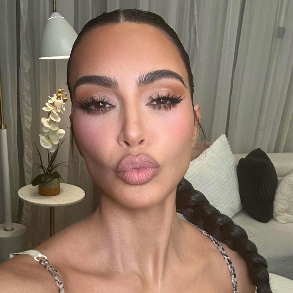 Kim Kardashian slammed for 'trying too hard to look like Beyonce