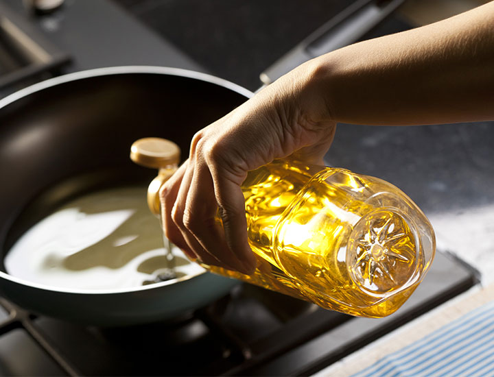 Cooking with vegetable oil.